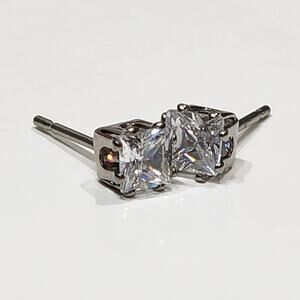 Brilliant Princess Cut 1 CTW Cubic Zirconia Stud Earrings
